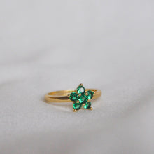 Load image into Gallery viewer, Green Flower Ring