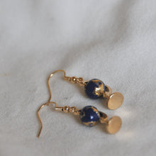 Load image into Gallery viewer, Spinning Globe Earrings