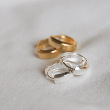 Load image into Gallery viewer, Simple Hoops