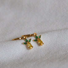 Load image into Gallery viewer, Pineapple Earrings