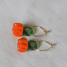 Load image into Gallery viewer, Lampwork Pumpkin Hoops