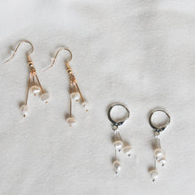 Load image into Gallery viewer, Staggered Pearl Earrings