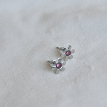 Load image into Gallery viewer, Rhinestone Flower Studs