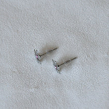 Load image into Gallery viewer, Rhinestone Flower Studs
