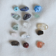 Load image into Gallery viewer, Gemstone Beaded Necklace