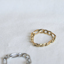 Load image into Gallery viewer, Chunky Figaro Chain Rings