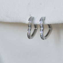 Load image into Gallery viewer, Queen of Hearts Earrings