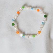 Load image into Gallery viewer, Floral Pearl Bracelet