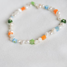 Load image into Gallery viewer, Floral Pearl Bracelet