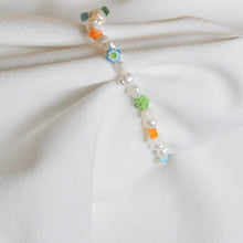 Load image into Gallery viewer, Floral Pearl Bracelet