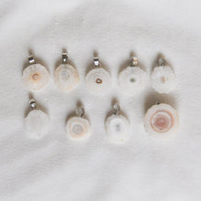 Load image into Gallery viewer, Natural Druzy Quartz Necklace