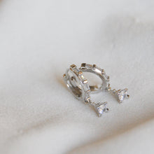 Load image into Gallery viewer, Eiffel Tower Earrings