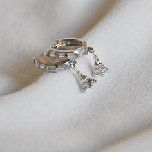 Load image into Gallery viewer, Eiffel Tower Earrings