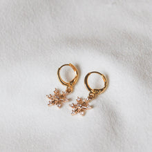 Load image into Gallery viewer, Snowflake Earrings