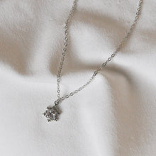 Load image into Gallery viewer, Snow Necklace