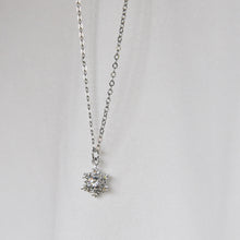 Load image into Gallery viewer, Snow Necklace