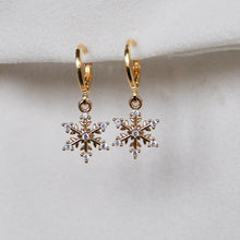 Load image into Gallery viewer, Snowflake Earrings