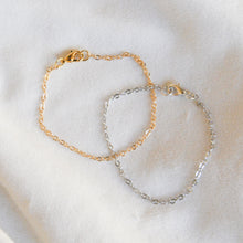 Load image into Gallery viewer, Dainty Chain Bracelet