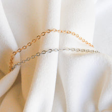 Load image into Gallery viewer, Dainty Chain Bracelet