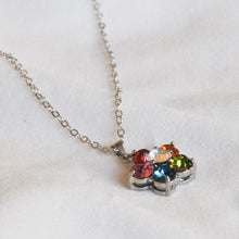 Load image into Gallery viewer, Colourful Flower Necklace