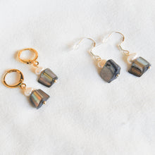 Load image into Gallery viewer, Sea Earrings