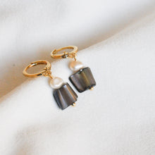 Load image into Gallery viewer, Sea Earrings