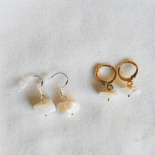 Load image into Gallery viewer, Single Shell Earrings