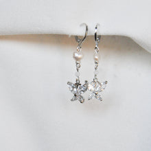 Load image into Gallery viewer, Papillon Beaded Earrings