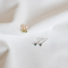 Load image into Gallery viewer, Rhinestone Studs