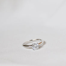 Load image into Gallery viewer, Elegant Ring