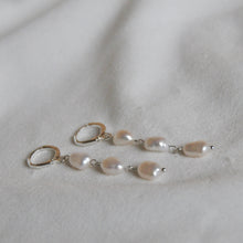 Load image into Gallery viewer, Pearl Link Earrings