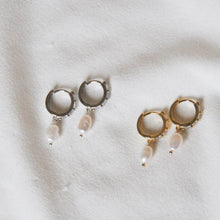 Load image into Gallery viewer, Single Pearl Earrings