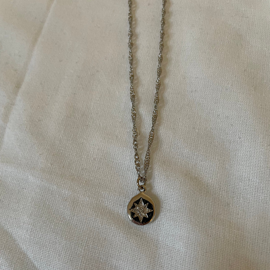 Twisted Chain North Star Necklace