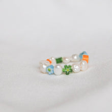 Load image into Gallery viewer, Floral Pearl Ring
