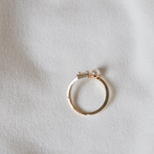 Load image into Gallery viewer, Rectangle Pearl Ring

