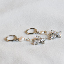 Load image into Gallery viewer, Papillon Beaded Earrings
