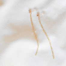 Load image into Gallery viewer, Figaro Chain Studs
