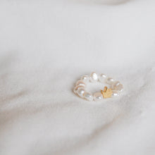 Load image into Gallery viewer, Pearl Rings

