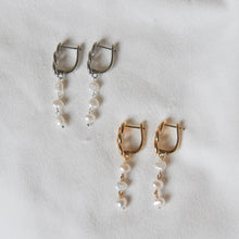 Load image into Gallery viewer, Pearl Chain Earrings
