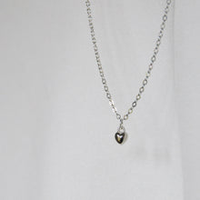 Load image into Gallery viewer, Plump Heart Necklace
