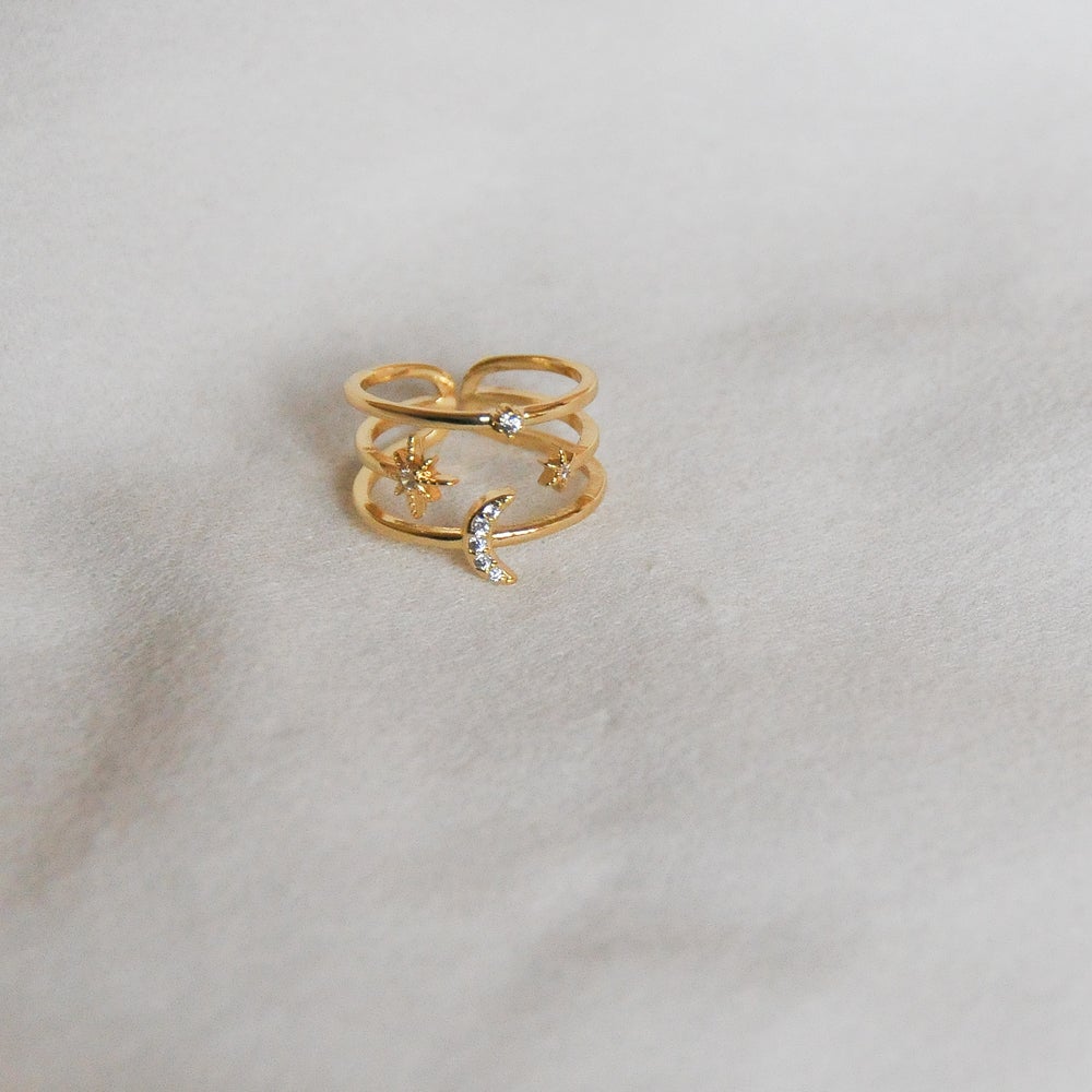 Lunar Ring